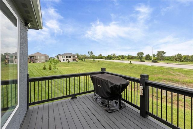 24736 W 112th Street, Olathe, KS 66061