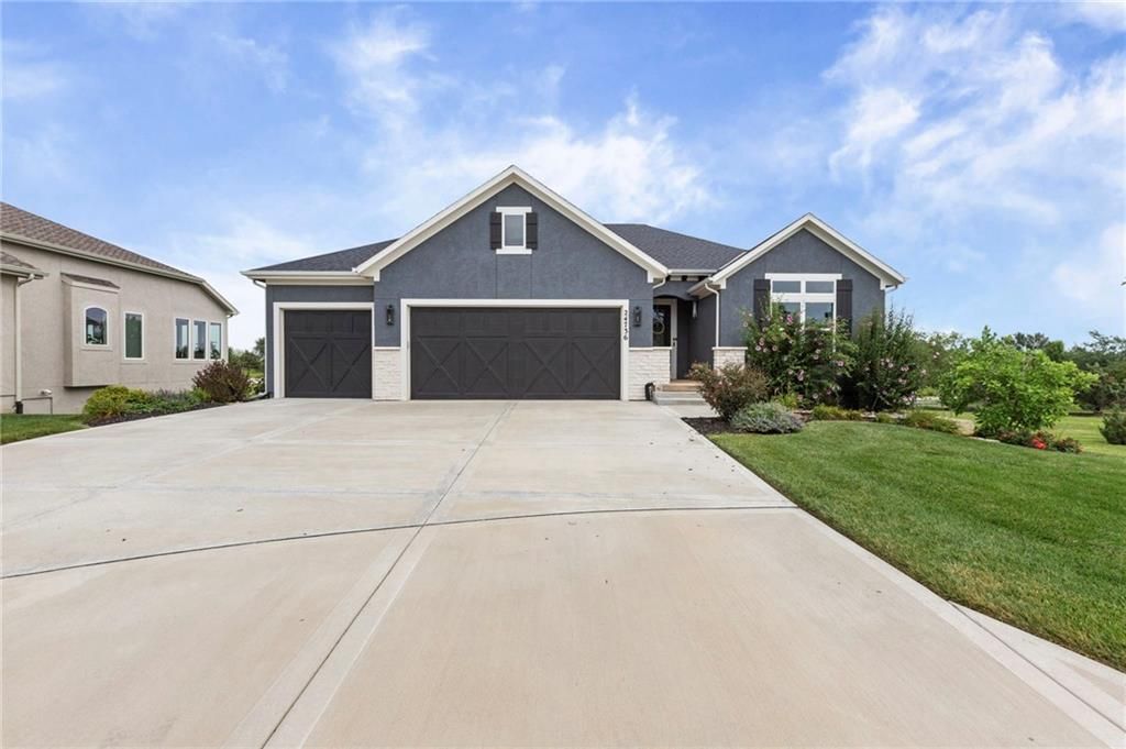 24736 W 112th Street, Olathe, KS 66061