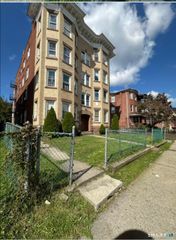 1155 Broad Street, Hartford, CT 06106