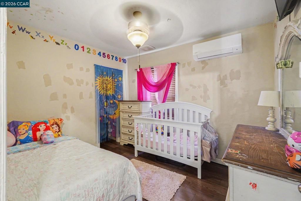 Image 13 of property listing at 1110 Laurel Ave, Pittsburg, CA 94565