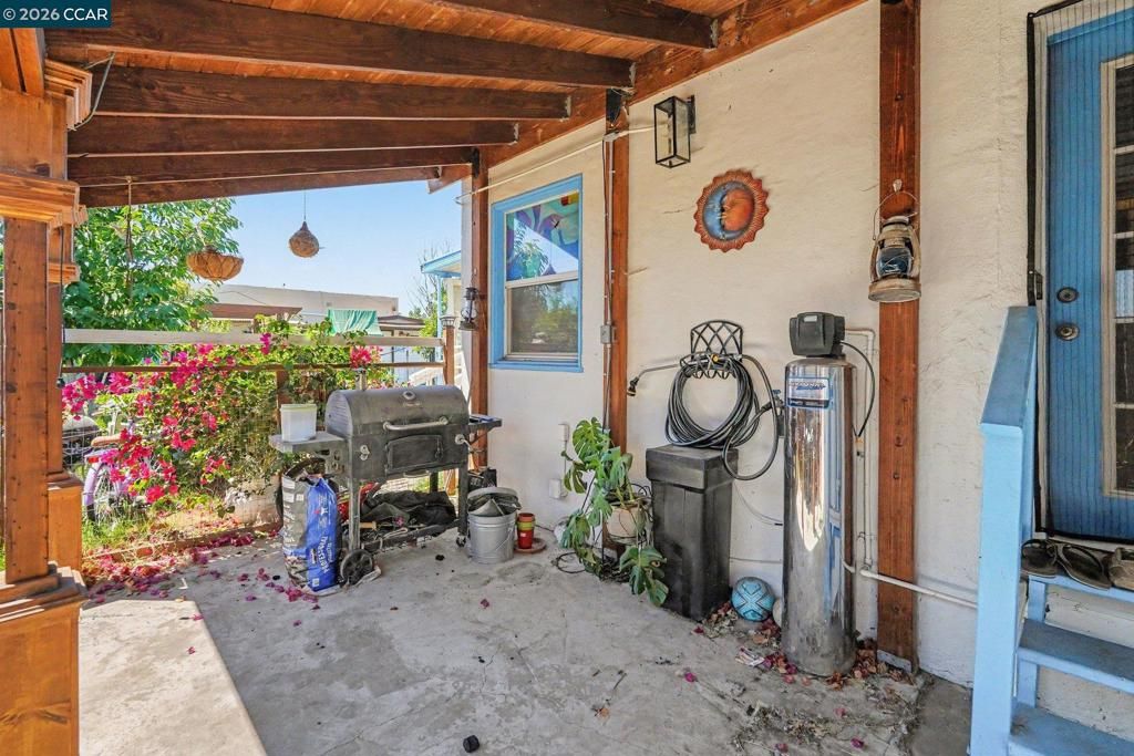 Image 14 of property listing at 1110 Laurel Ave, Pittsburg, CA 94565