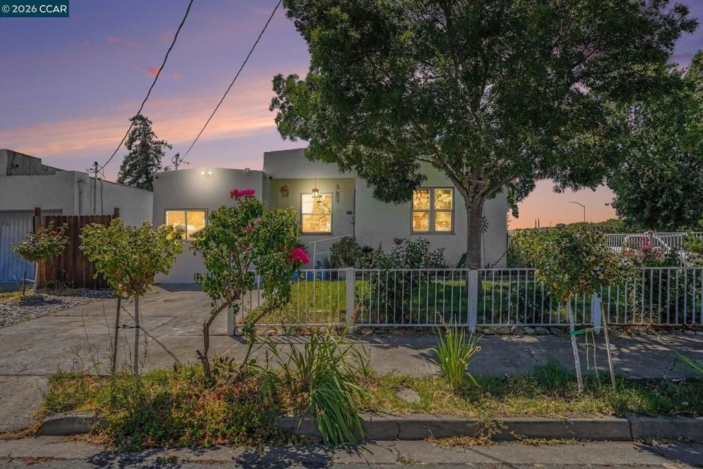 Image 2 of property listing at 1110 Laurel Ave, Pittsburg, CA 94565