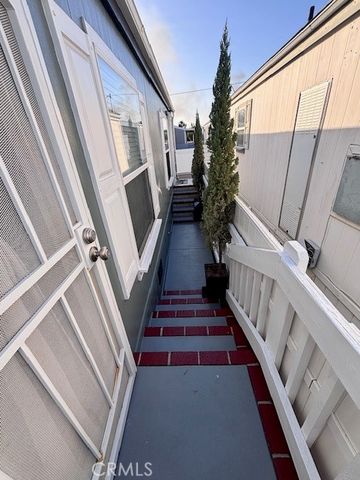 7560 Woodman 75, Van Nuys (los Angeles), CA 91405