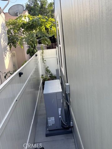 7560 Woodman 75, Van Nuys (los Angeles), CA 91405