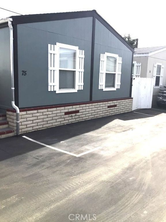 7560 Woodman 75, Van Nuys (los Angeles), CA 91405