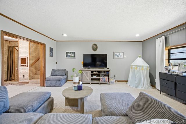 431 E Epley Drive, Longtown, OK 74462