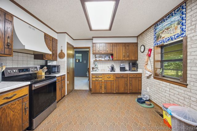 431 E Epley Drive, Longtown, OK 74462