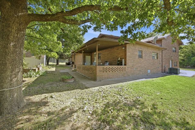 431 E Epley Drive, Longtown, OK 74462