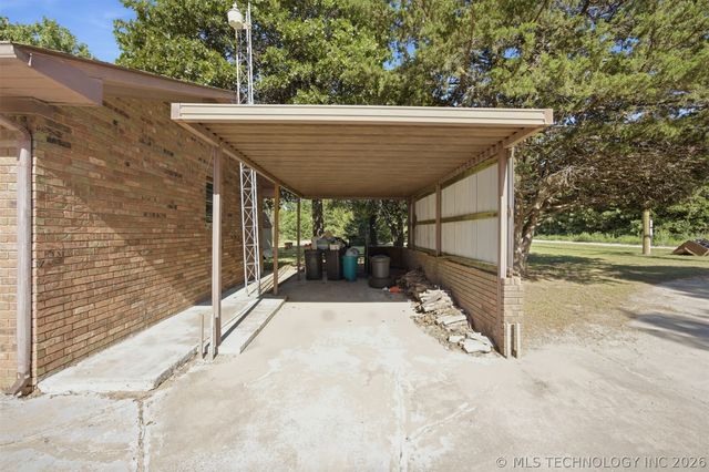 431 E Epley Drive, Longtown, OK 74462