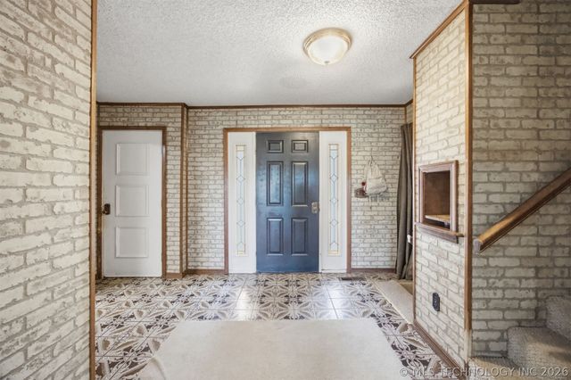 431 E Epley Drive, Longtown, OK 74462