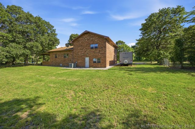 431 E Epley Drive, Longtown, OK 74462