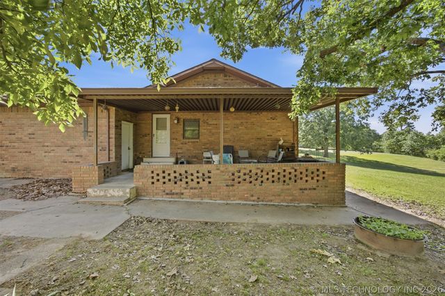 431 E Epley Drive, Longtown, OK 74462