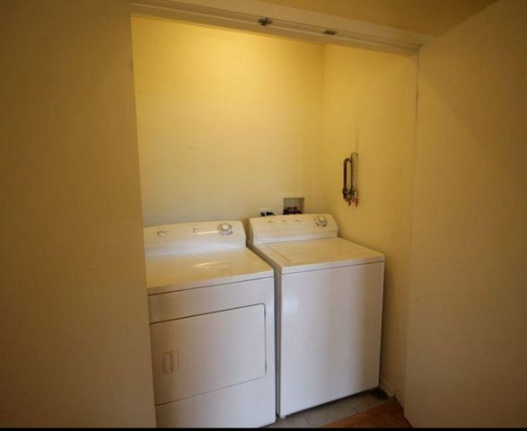 915 S Oak Park Avenue 2B, Oak Park, IL 60304