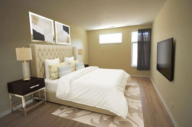 915 S Oak Park Avenue 2B, Oak Park, IL 60304