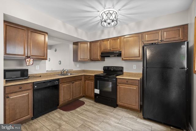 14122 OAKPOINTE DR, Laurel, MD 20707