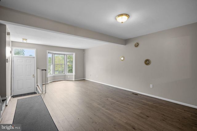 14122 OAKPOINTE DR, Laurel, MD 20707