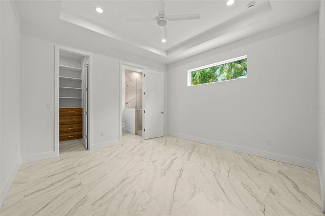 3228 W OAKELLAR AVENUE, Tampa, FL 33611