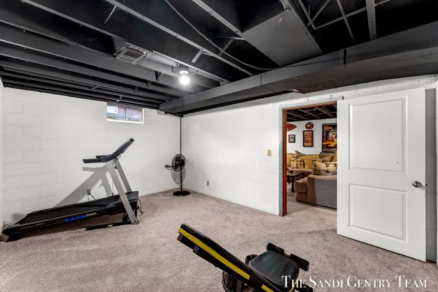 904 E Savidge Street, Spring Lake, MI 49456