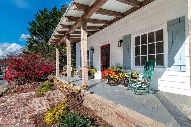 8679 Lakewood Hwy, Mineral Bluff, GA 30559