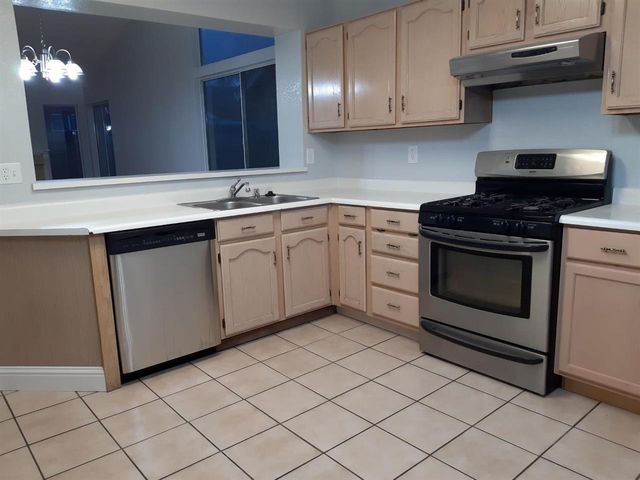 1205 Cribari Dr, Modesto, CA 95358