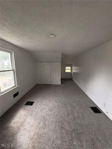 908 Palmyra Road SW, Warren, OH 44485