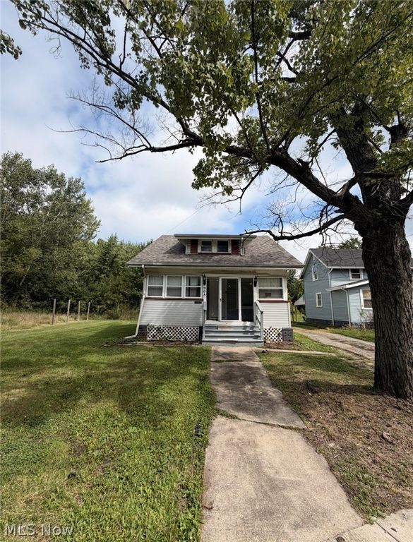 908 Palmyra Road SW, Warren, OH 44485