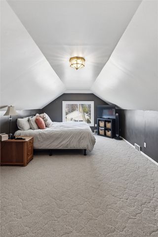 2400 12th Avenue SE, Cedar Rapids, IA 52403