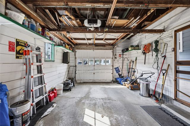 2400 12th Avenue SE, Cedar Rapids, IA 52403