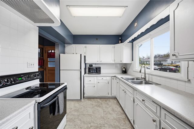 2400 12th Avenue SE, Cedar Rapids, IA 52403