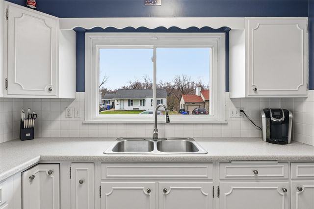 2400 12th Avenue SE, Cedar Rapids, IA 52403