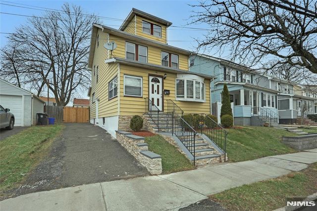 23-25 Varsity Road, Newark, NJ 07106