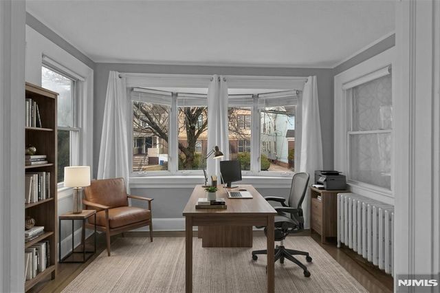 23-25 Varsity Road, Newark, NJ 07106