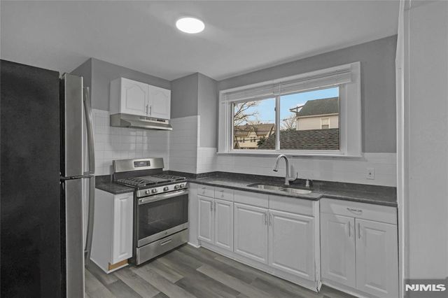 23-25 Varsity Road, Newark, NJ 07106