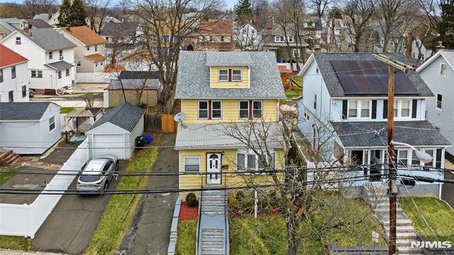 23-25 Varsity Road, Newark, NJ 07106