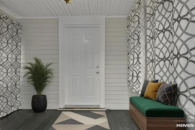 23-25 Varsity Road, Newark, NJ 07106