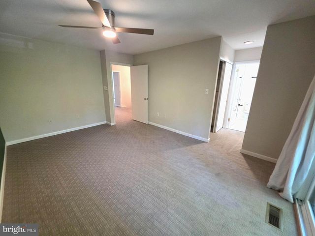 2001 WETHERSFIELD CT, Reston, VA 20191