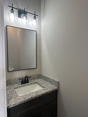 2624 S Main St Apt 17, Springfield, TN 37172