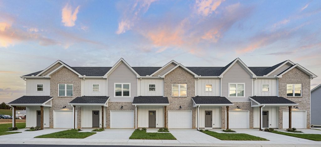 2624 S Main St Apt 17, Springfield, TN 37172