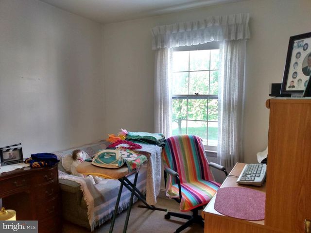 39 WILLIAM PENN DR, Chambersburg, PA 17201