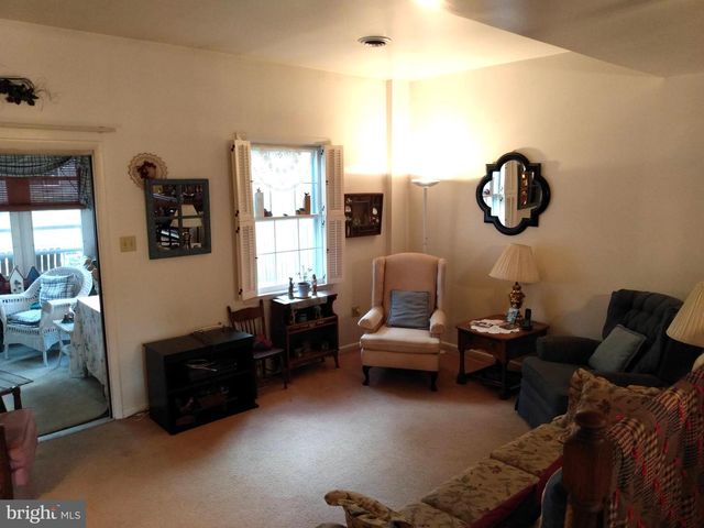 39 WILLIAM PENN DR, Chambersburg, PA 17201