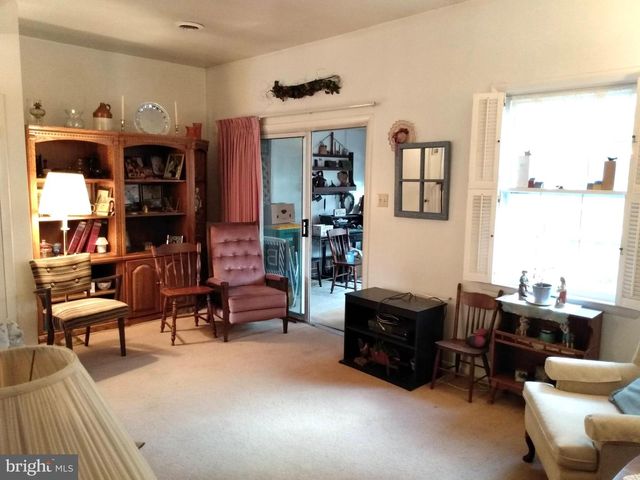 39 WILLIAM PENN DR, Chambersburg, PA 17201