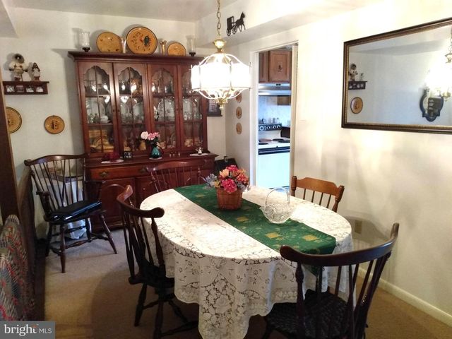 39 WILLIAM PENN DR, Chambersburg, PA 17201