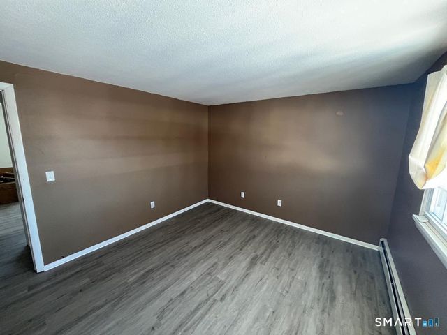 633 Center Street APT E, Manchester, CT 06040