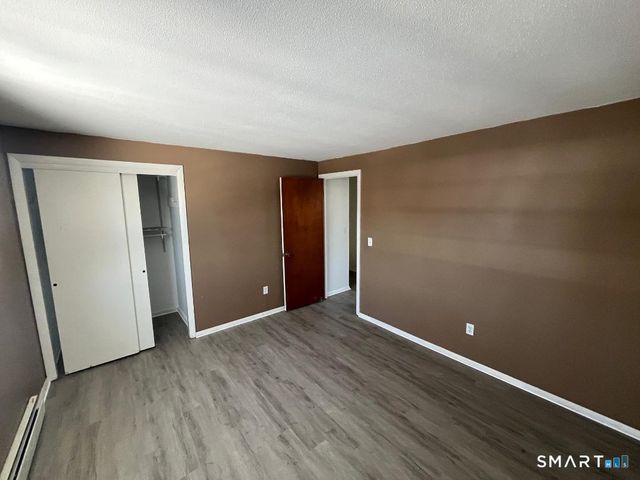 633 Center Street APT E, Manchester, CT 06040