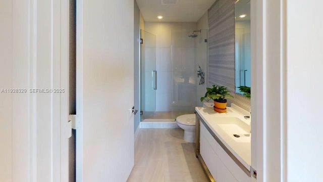 2000 Metropica Way 1701, Sunrise, FL 33323