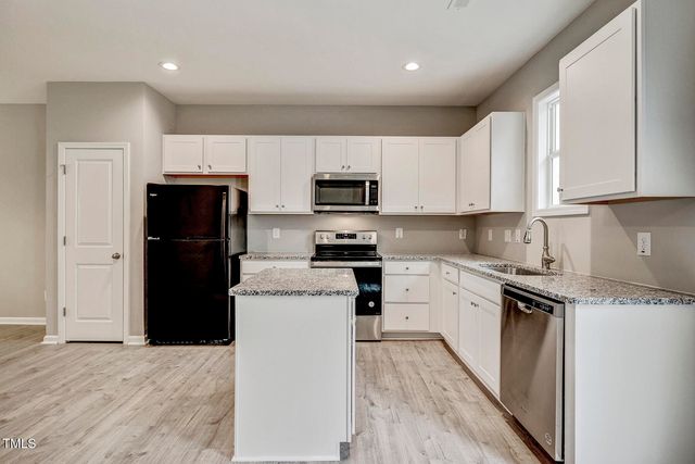 67 Stewarts Knob Drive, Clayton, NC 27527