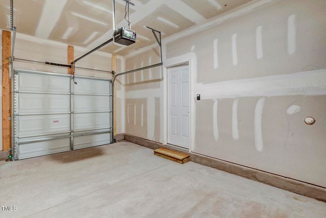 67 Stewarts Knob Drive, Clayton, NC 27527