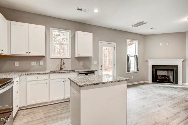 67 Stewarts Knob Drive, Clayton, NC 27527