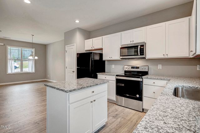 67 Stewarts Knob Drive, Clayton, NC 27527