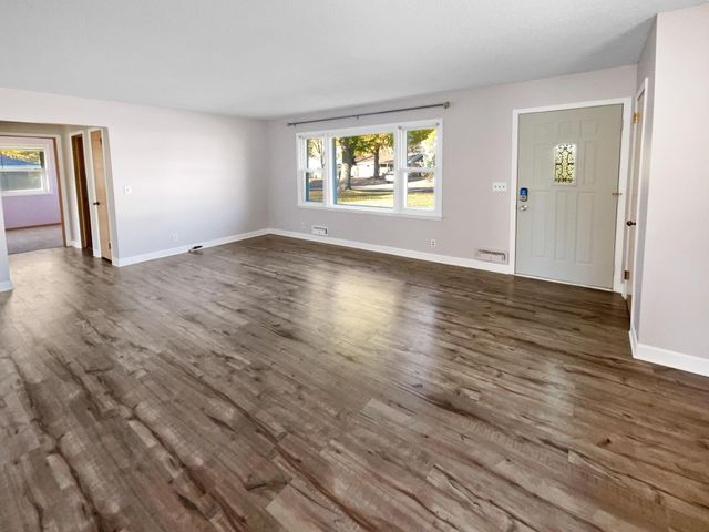 2306 Beam Avenue, North Saint Paul, MN 55109